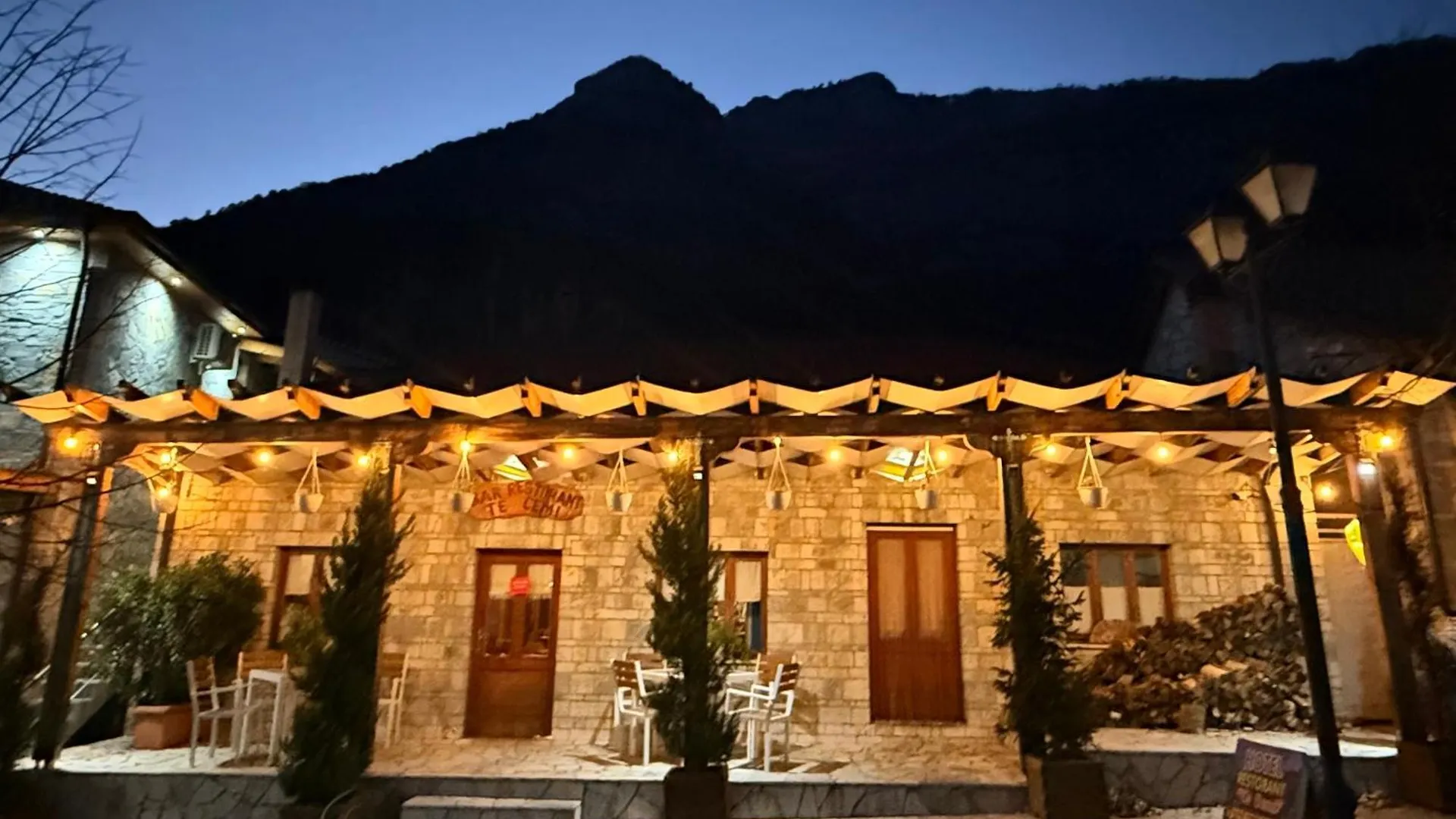 Hotel Te Cemi Restaurant Tamare ألبانيا